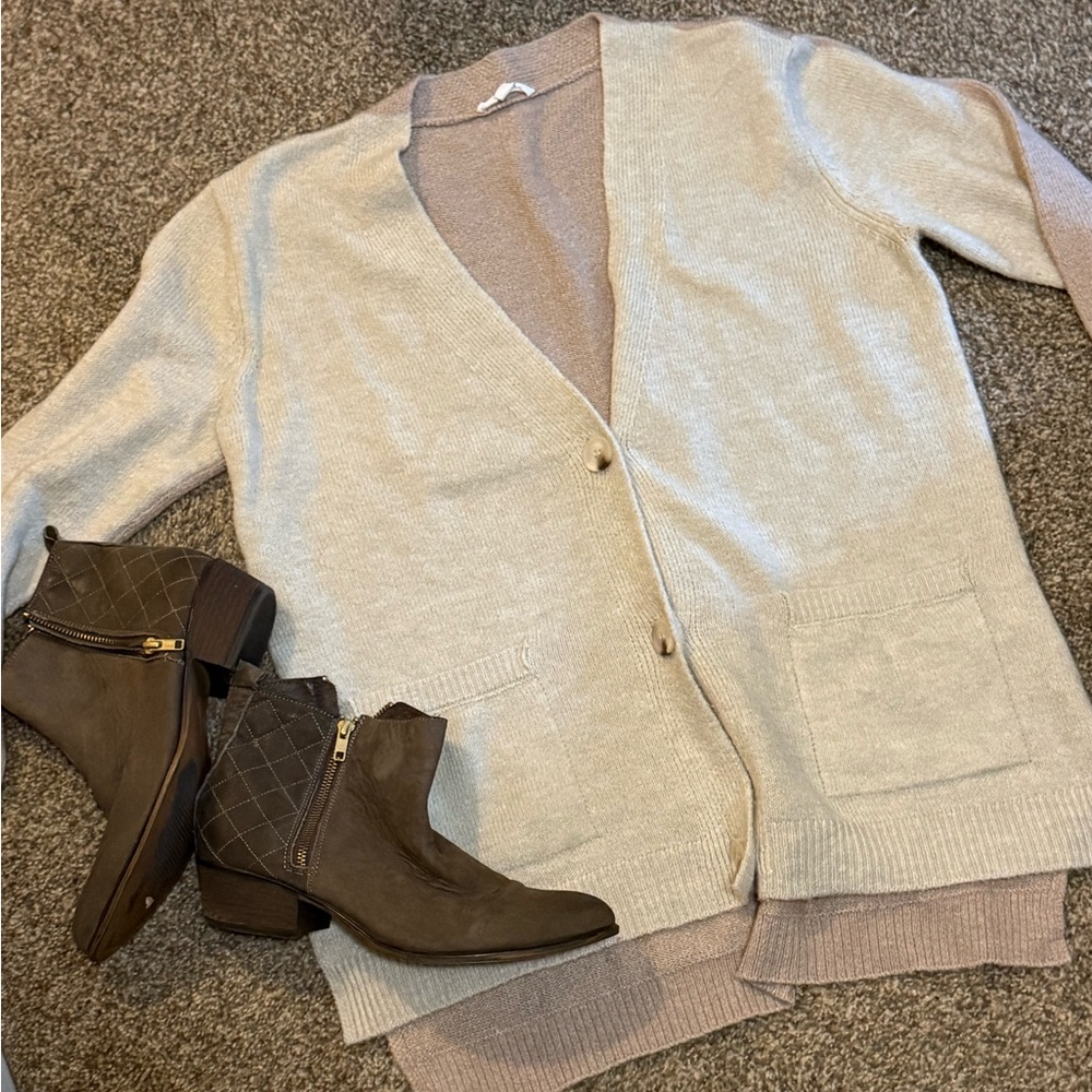 Steve Madden BB Dakota Sweater & Steve Madden Leather Boot Bundle!